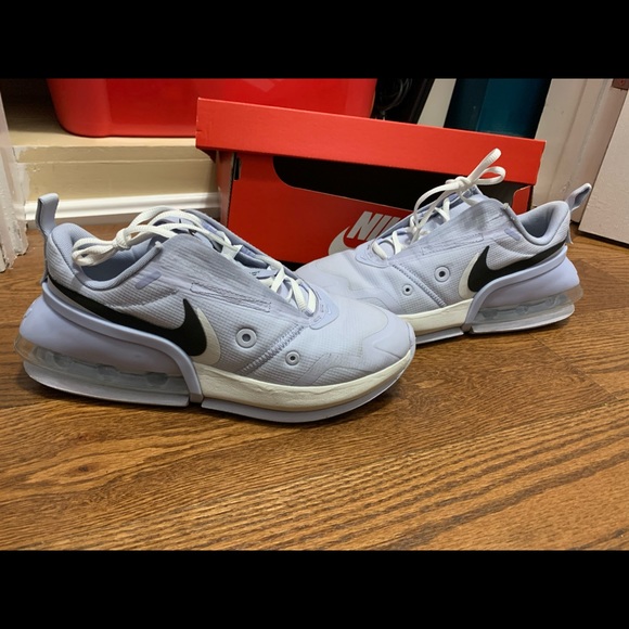 Nike women’s Air Max up - Picture 1 of 4